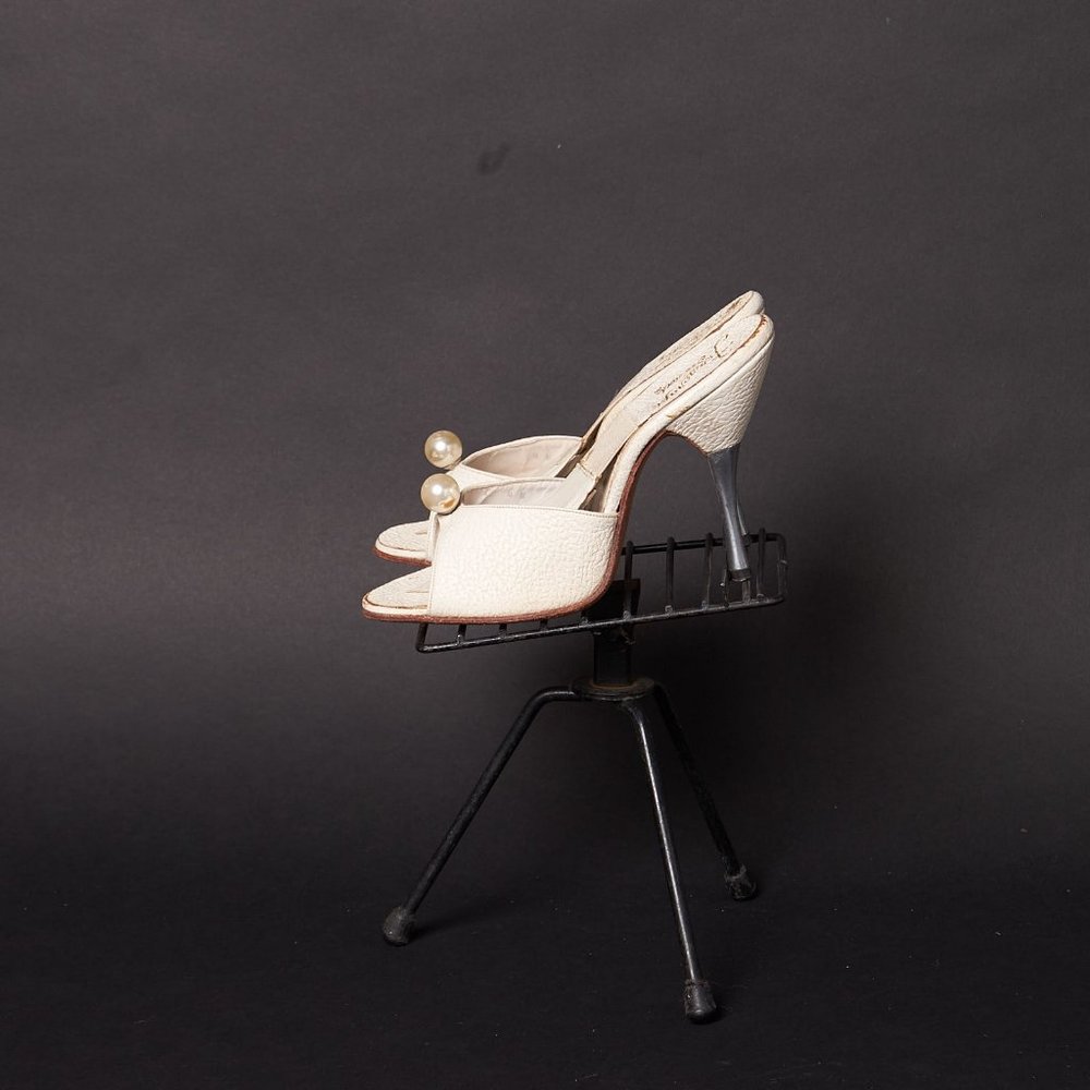 1950s White Pearl Metal Heel Spring-o-lators Heels Shoes